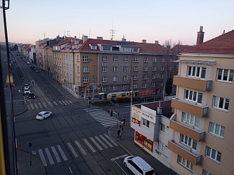 Pronájem kancelářských prostor a garážových stání, Purkyňova, Královo Pole